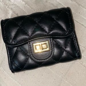 Small quilted card holder